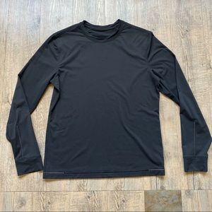 Men’s Lululemon Long Sleeve Top in Size Medium